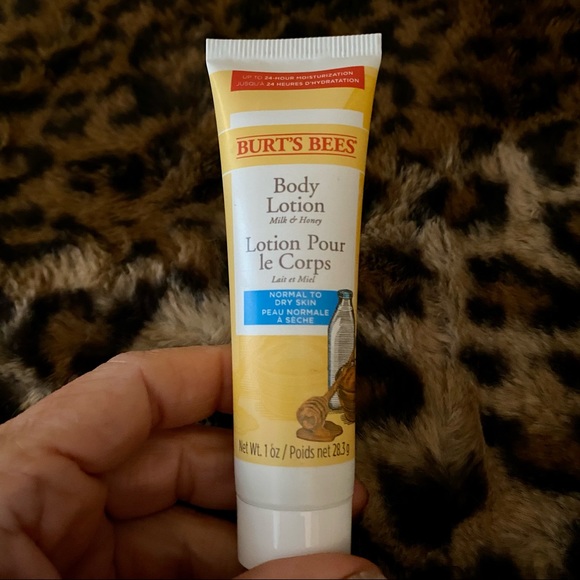 Ipsy four (4) piece beauty bundle - Picture 8 of 9